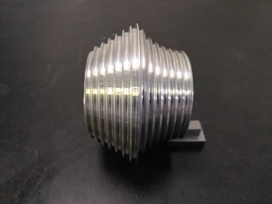 Tornitura che macina la macchina multi d'elaborazione composta di asse delle parti mediche di CNC