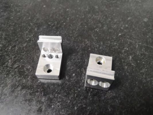 Lega di alluminio meccanica di macinazione della struttura dell'hardware della mobilia delle parti di CNC di alta precisione