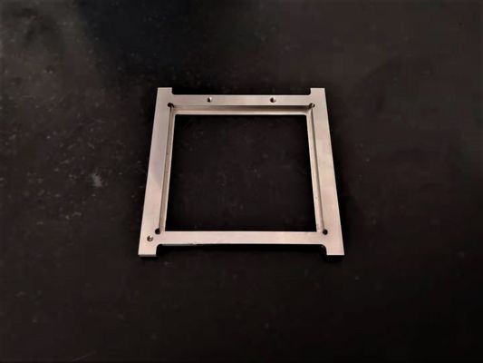 Le alte componenti lavorate CNC efficienti automatizzano il controllo dei dispositivi dell'Assemblea