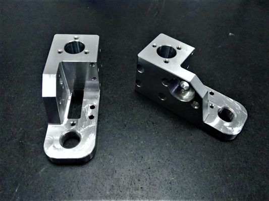 Corrosione lavorante di macinazione di servizi di precisione delle parti di CNC del robot industriale anti