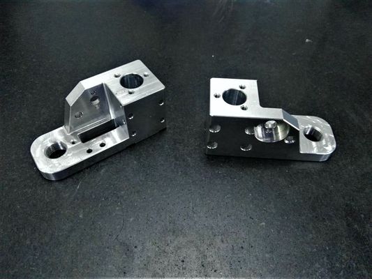 Corrosione lavorante di macinazione di servizi di precisione delle parti di CNC del robot industriale anti