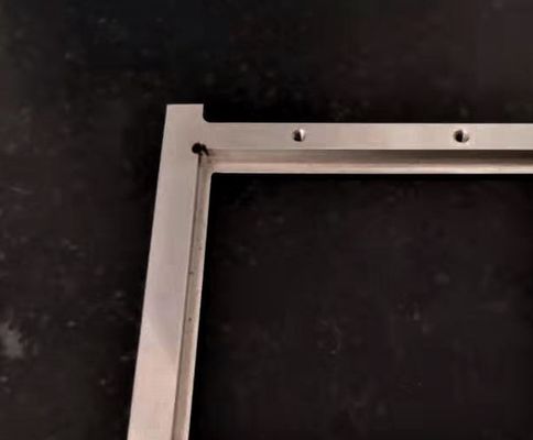 Le alte componenti lavorate CNC efficienti automatizzano il controllo dei dispositivi dell'Assemblea