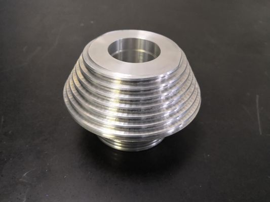 Tornitura che macina la macchina multi d'elaborazione composta di asse delle parti mediche di CNC