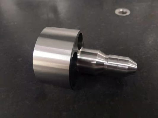 Pezzi meccanici precisione di concentricità 0.005mm di trattamento termico HRC60 Ra0.6
